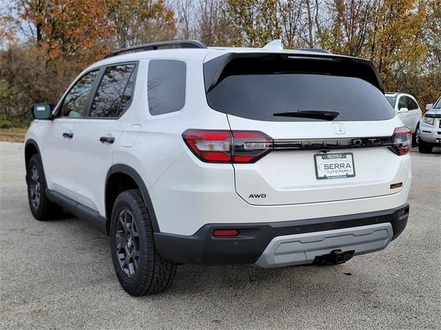 new 2025 Honda Pilot car, priced at $47,886