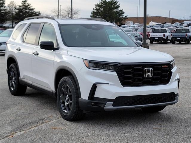 new 2025 Honda Pilot car, priced at $47,886