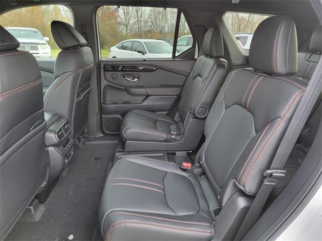 new 2025 Honda Pilot car, priced at $47,886