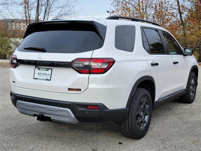 new 2025 Honda Pilot car, priced at $47,886