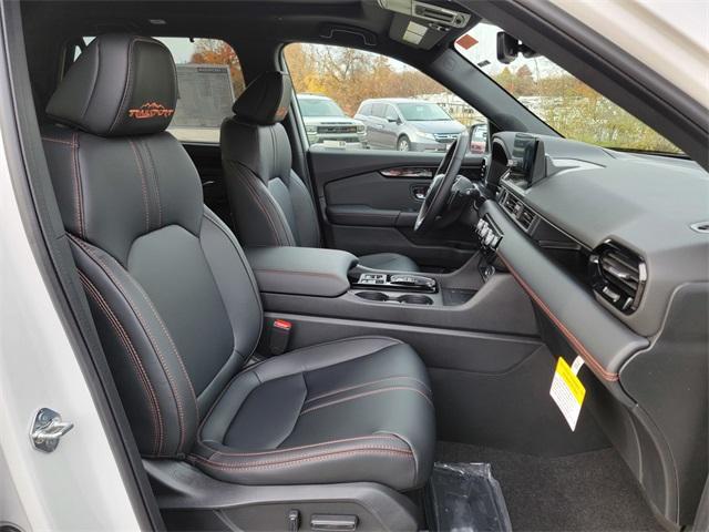 new 2025 Honda Pilot car, priced at $47,886