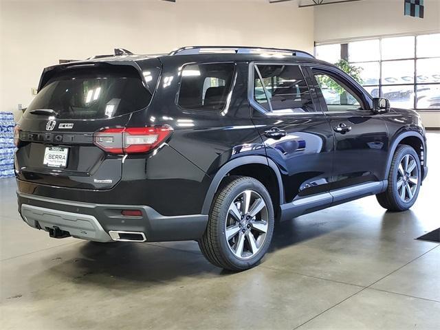 new 2025 Honda Pilot car, priced at $50,995