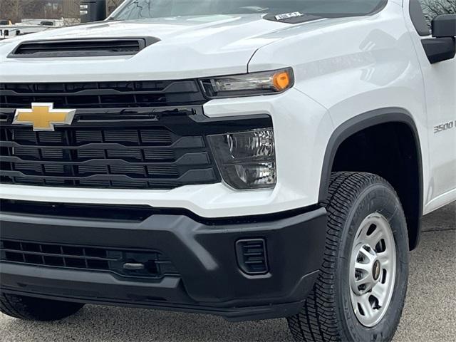 new 2025 Chevrolet Silverado 3500 car, priced at $49,672