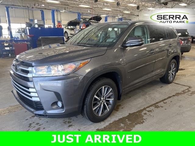 used 2018 Toyota Highlander car, priced at $25,977