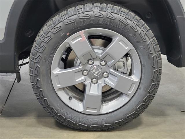 new 2025 Honda Ridgeline car, priced at $43,268
