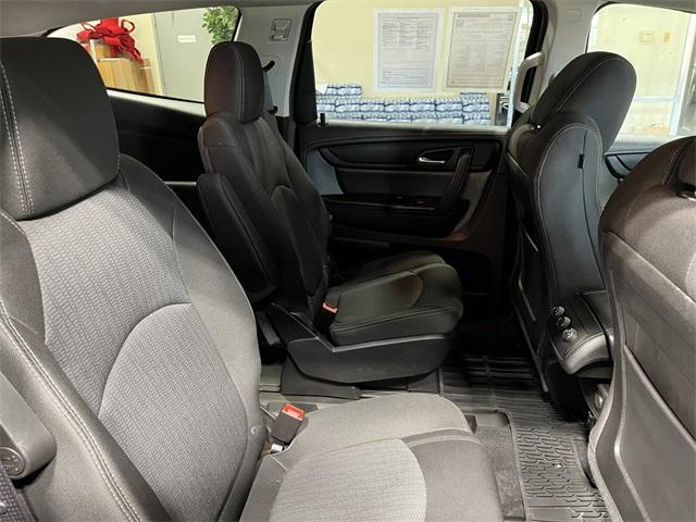used 2014 Chevrolet Traverse car, priced at $11,500