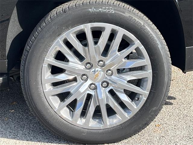 new 2025 Chevrolet Suburban car, priced at $81,619