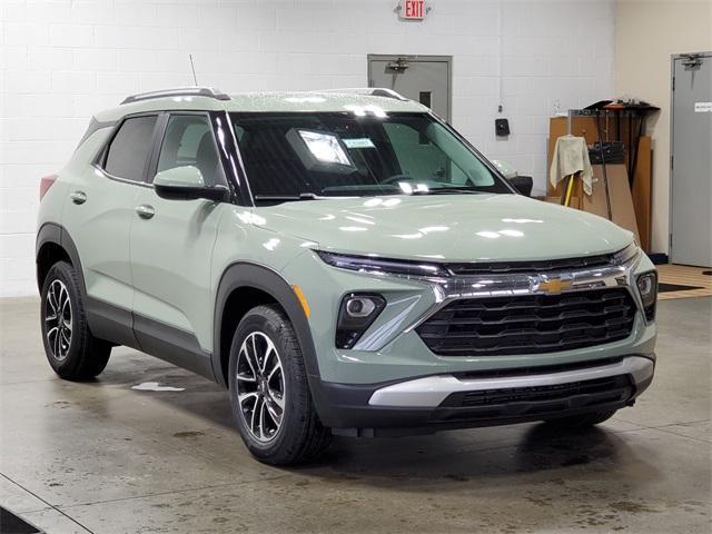 new 2025 Chevrolet TrailBlazer car, priced at $25,295