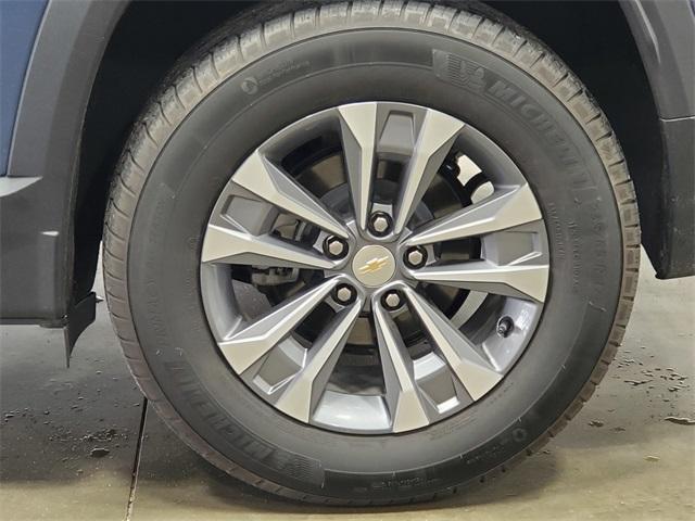 used 2025 Chevrolet Equinox car, priced at $32,977