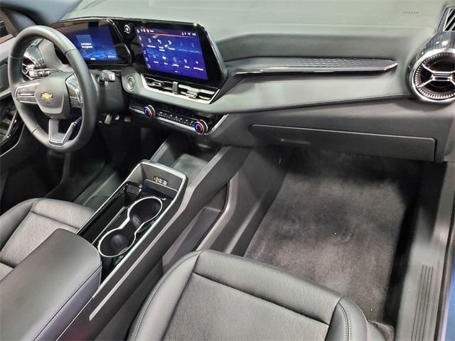 used 2025 Chevrolet Equinox car, priced at $32,977