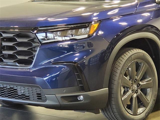 new 2025 Honda Pilot car, priced at $43,695