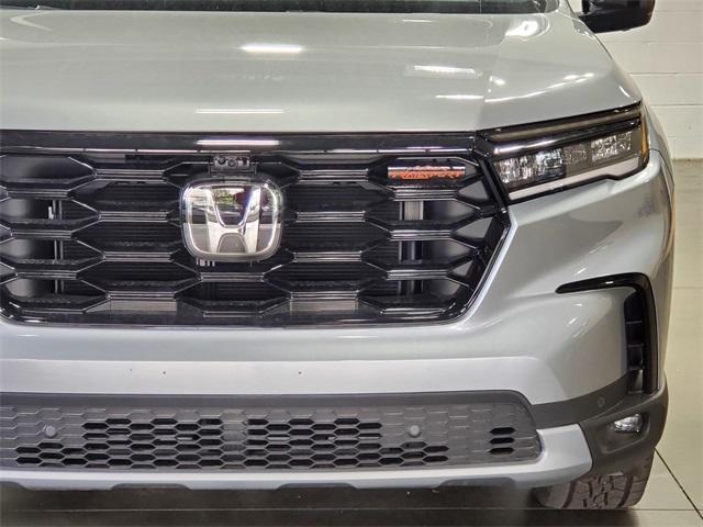 new 2025 Honda Pilot car, priced at $51,275