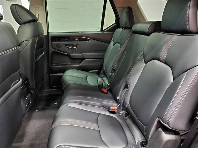 new 2025 Honda Pilot car, priced at $47,431