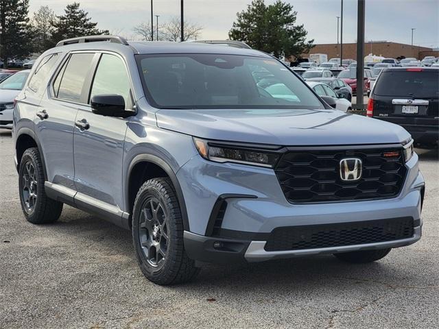 new 2025 Honda Pilot car, priced at $48,606