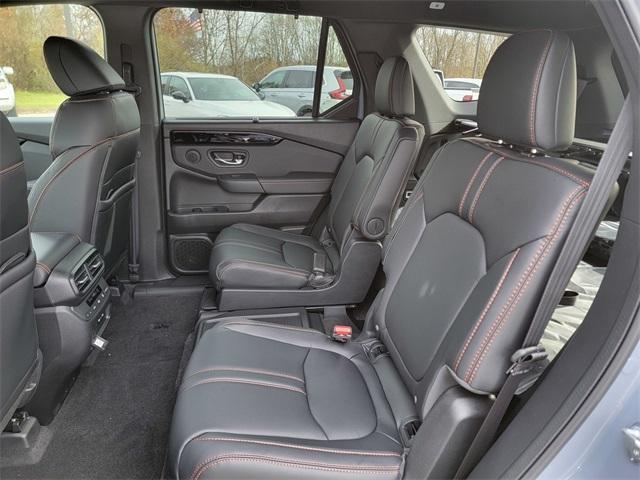 new 2025 Honda Pilot car, priced at $48,606