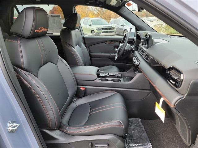 new 2025 Honda Pilot car, priced at $48,606