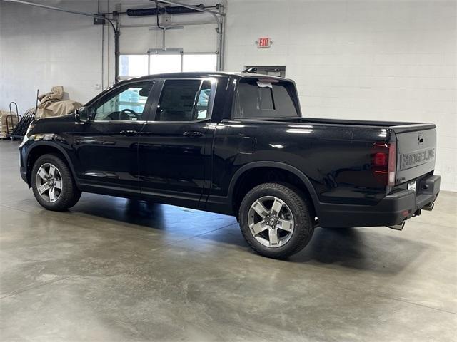 new 2025 Honda Ridgeline car, priced at $43,180