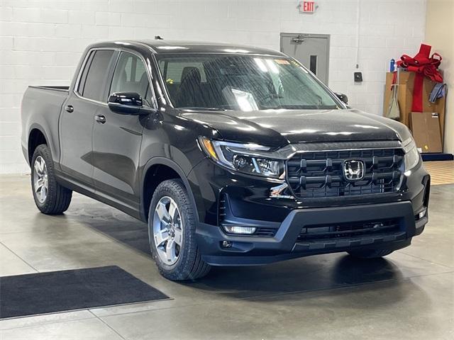 new 2025 Honda Ridgeline car, priced at $43,180