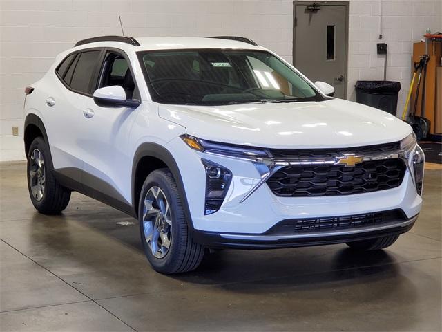 new 2025 Chevrolet Trax car