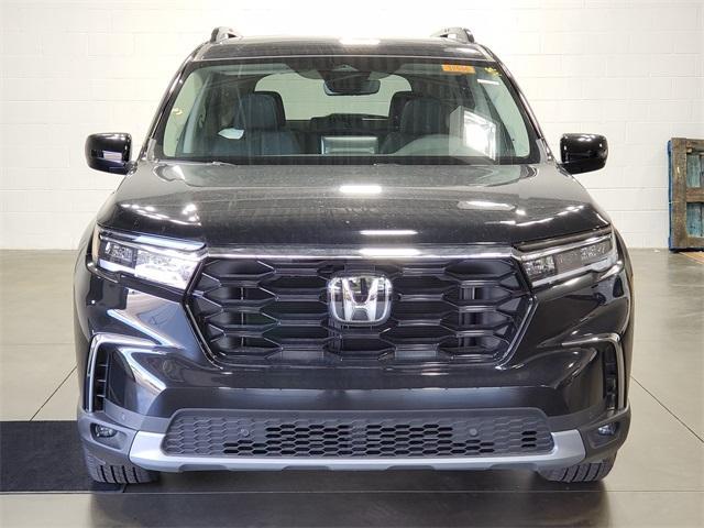new 2025 Honda Pilot car, priced at $48,774