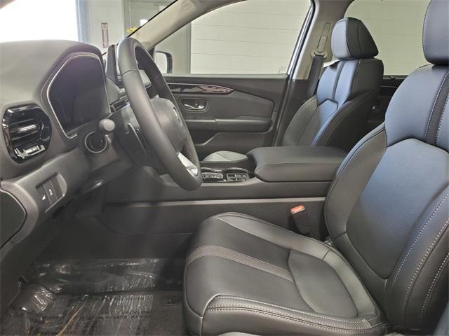 new 2025 Honda Pilot car, priced at $48,774