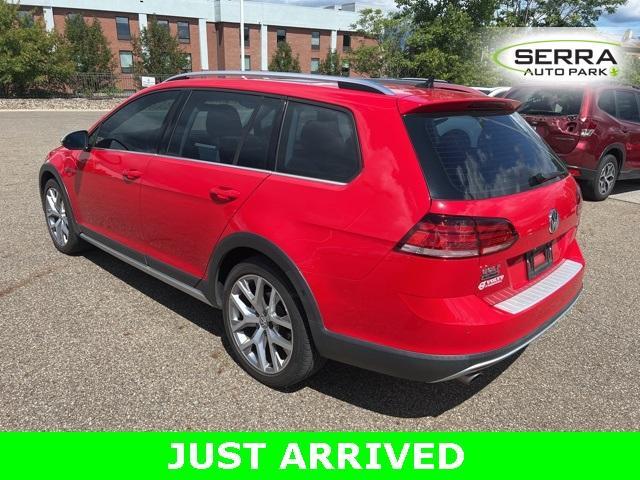 used 2019 Volkswagen Golf Alltrack car, priced at $23,977