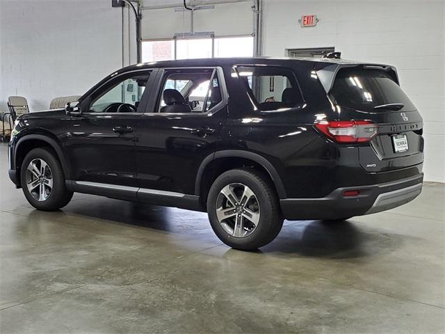 new 2025 Honda Pilot car, priced at $46,995