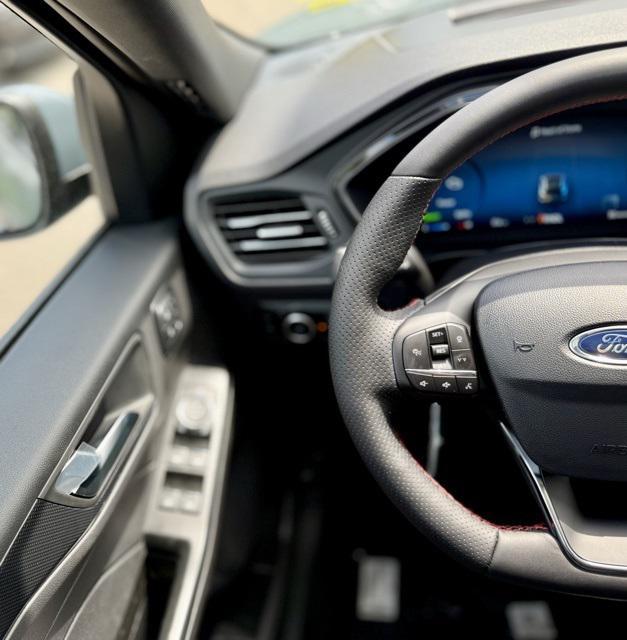 new 2025 Ford Escape car, priced at $39,700