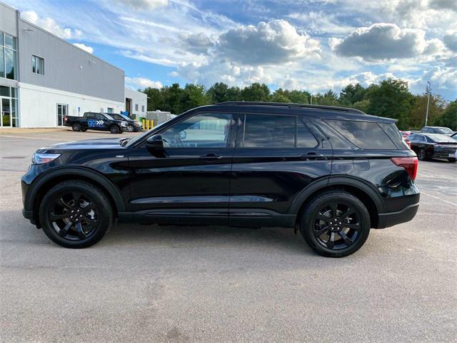 used 2022 Ford Explorer car, priced at $28,000