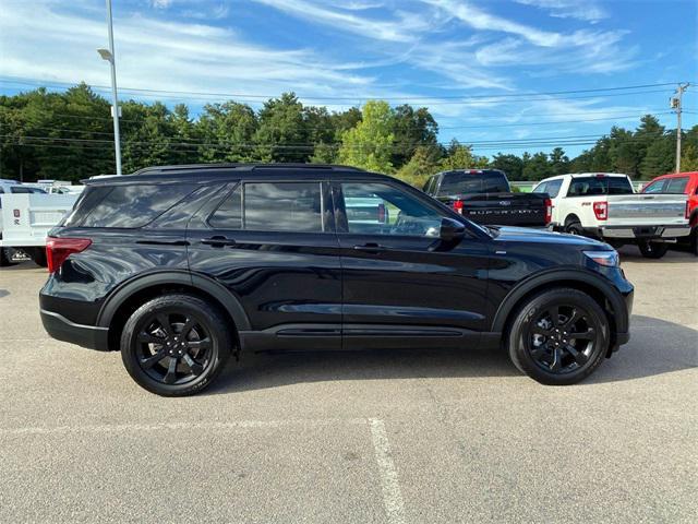 used 2022 Ford Explorer car, priced at $28,000