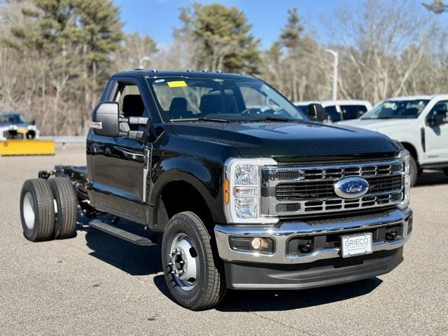 new 2025 Ford F-350 car, priced at $56,988