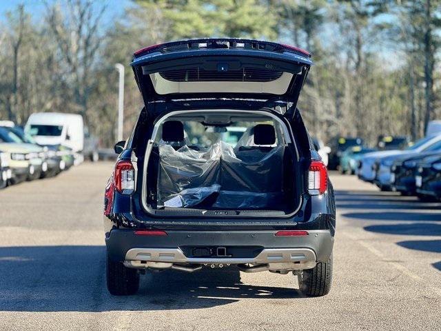 new 2025 Ford Explorer car, priced at $48,900