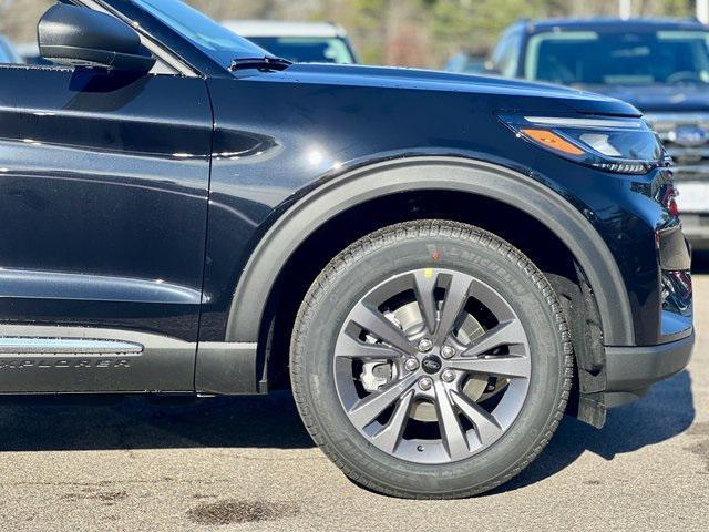 new 2025 Ford Explorer car, priced at $48,900