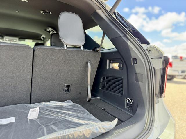 new 2025 Ford Explorer car, priced at $47,685