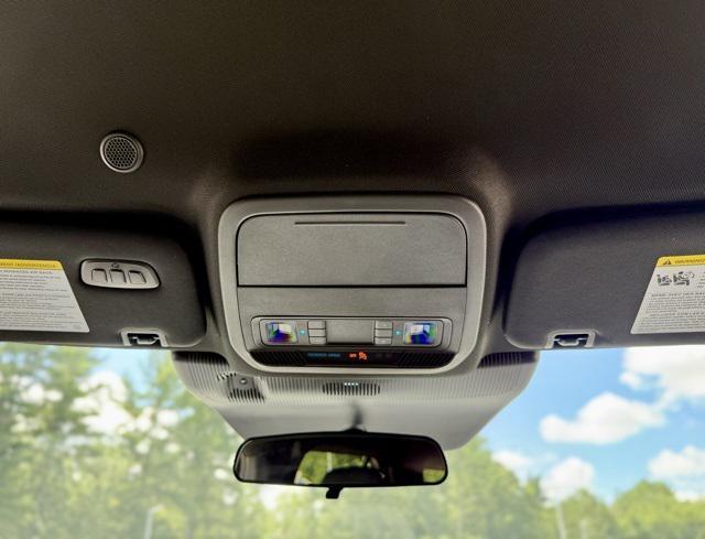 new 2025 Ford Explorer car, priced at $47,685