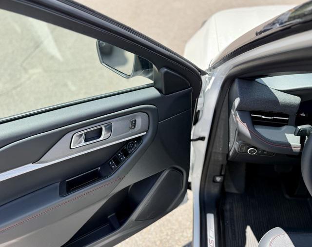 new 2025 Ford Explorer car, priced at $47,685
