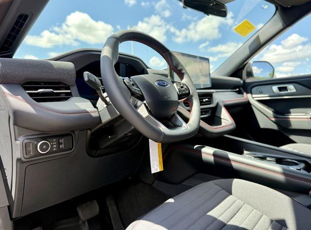 new 2025 Ford Explorer car, priced at $47,685