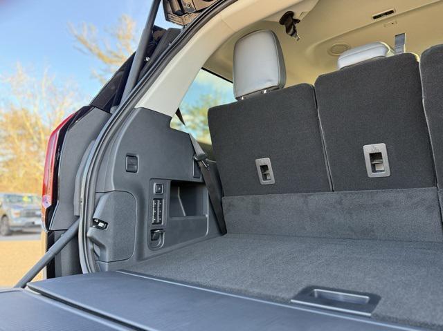 new 2025 Ford Expedition car, priced at $72,345