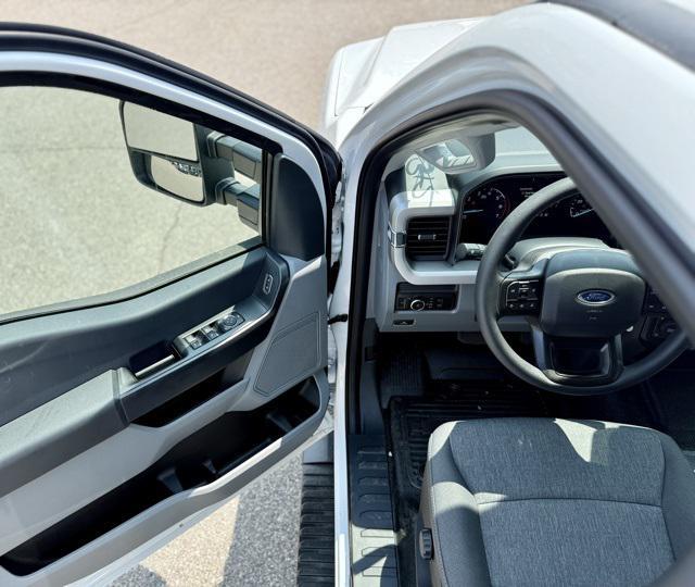 new 2025 Ford F-250 car, priced at $52,000