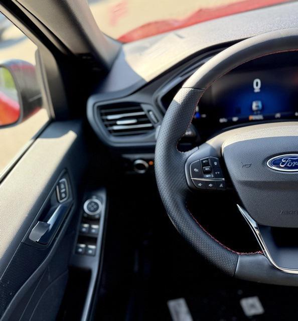 new 2025 Ford Escape car, priced at $30,500