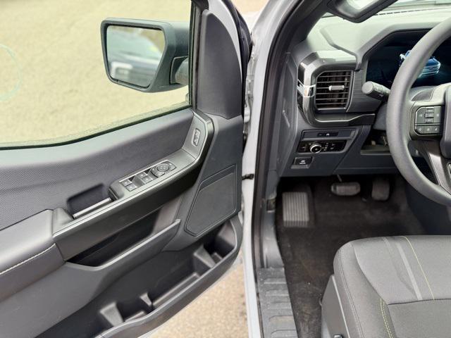 new 2025 Ford F-150 car, priced at $50,761
