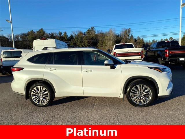 used 2023 Toyota Highlander car, priced at $39,000