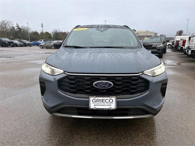 used 2025 Ford Escape car, priced at $29,500