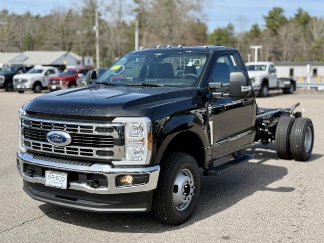 new 2025 Ford F-350 car, priced at $60,575