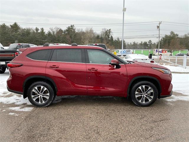 used 2022 Toyota Highlander car, priced at $33,000