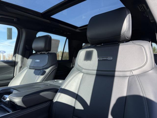 new 2025 Ford Expedition car, priced at $81,015