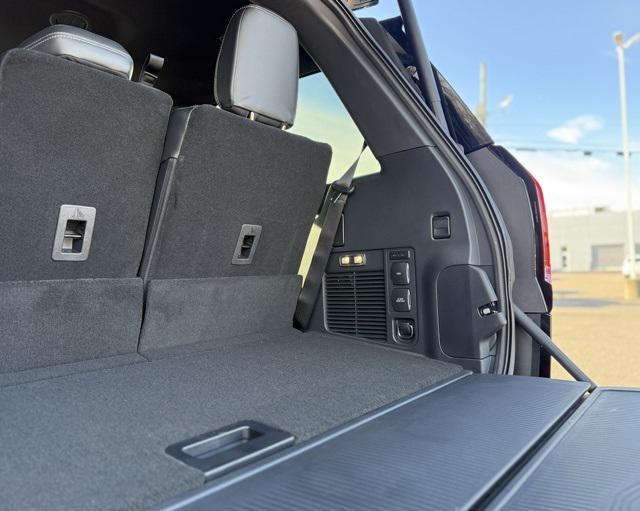 new 2025 Ford Expedition car, priced at $81,015