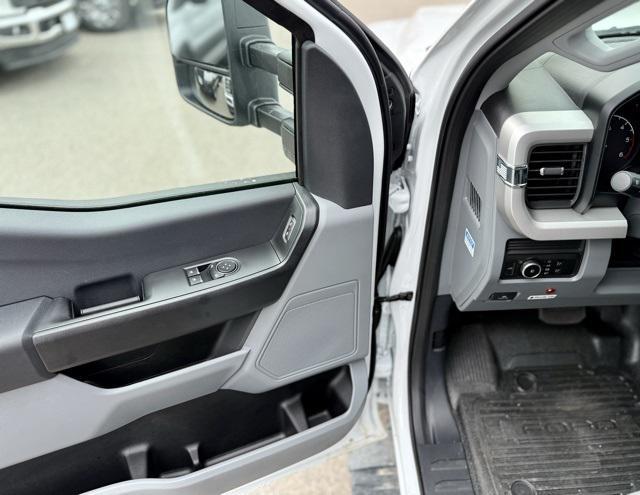 new 2025 Ford F-350 car, priced at $82,000