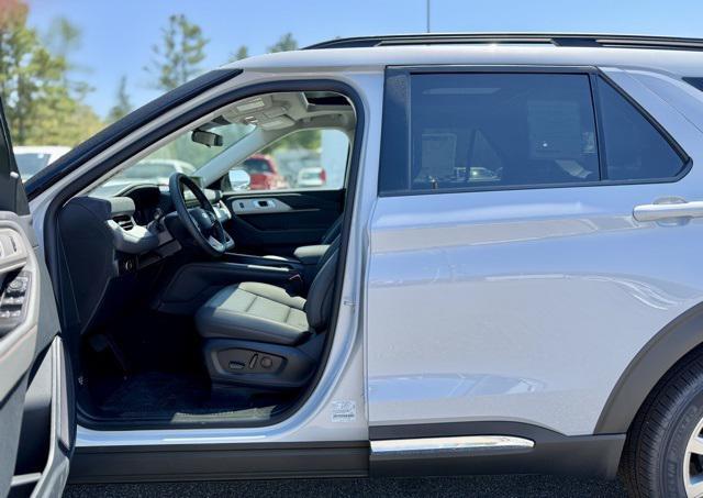 new 2025 Ford Explorer car, priced at $47,258