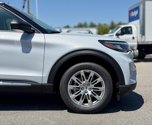 new 2025 Ford Explorer car, priced at $47,258